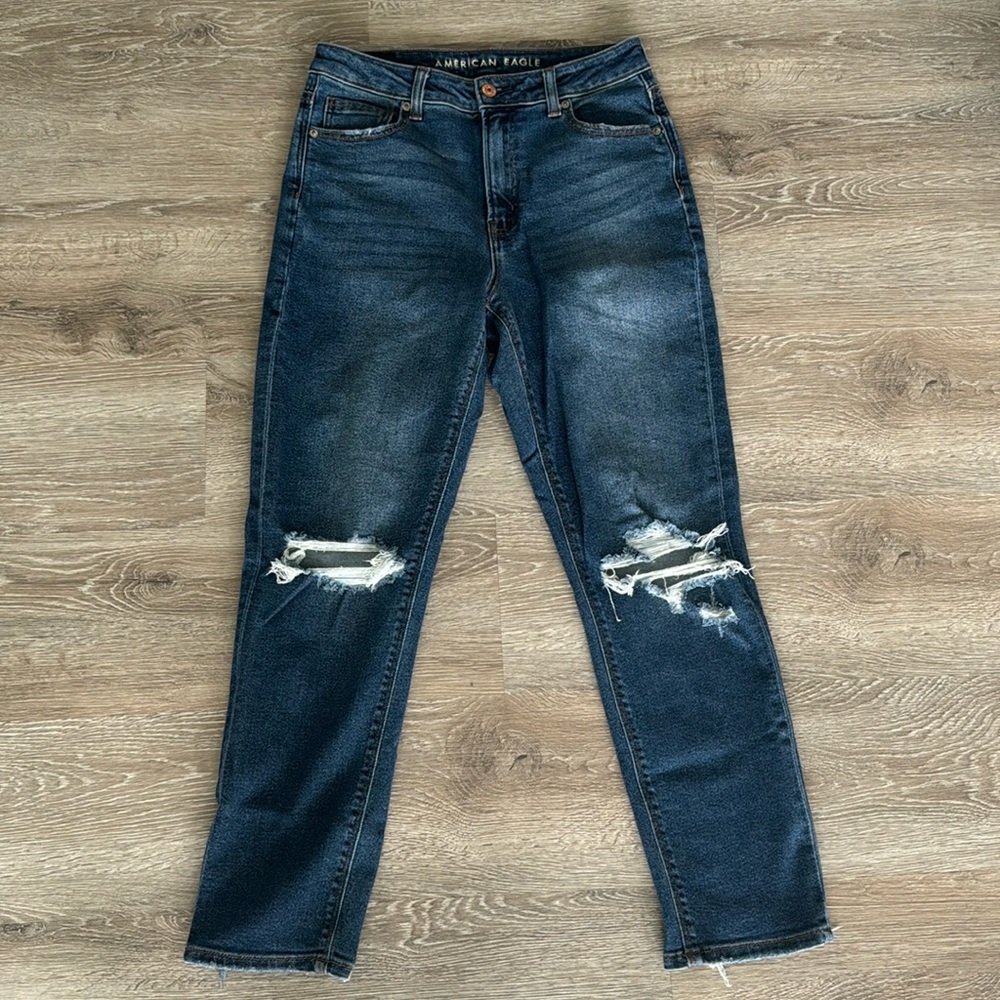 American Eagle mom jeans